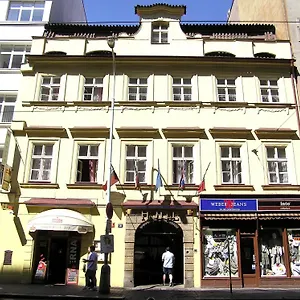 U Dvou Zlatych Klicu Hotel Praga