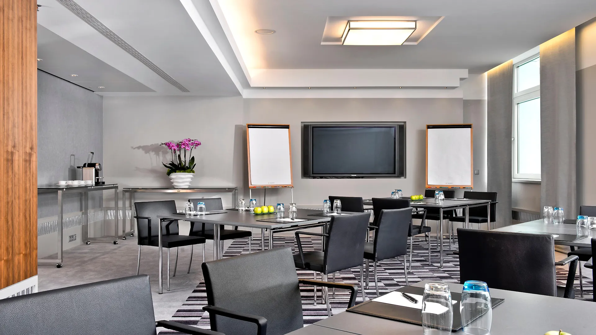 Intercontinental Berlin By Ihg Hotel
